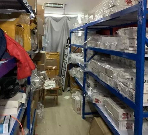 用蘋果 華為手機的注意 警方查獲大量貼牌假冒蘋果華為配件